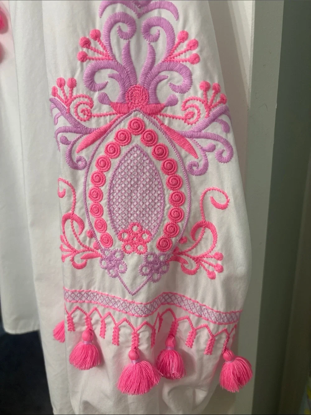 Lilly Pulitzer Kadence White  Tunic with Hot Pink Tassel & Embroidery - Picture 4 of 6